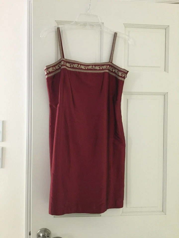 Vestido de seda Petite Sophisticate rojo sin mangas talla 6 Foto 1 de 1