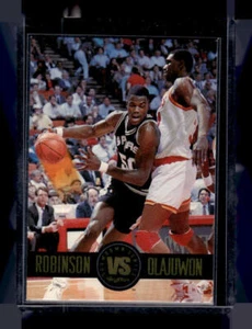 1993-94 SkyBox Premium #SS5 David Robinson / Hakeem Olajuwon Showdown Series - Picture 1 of 2