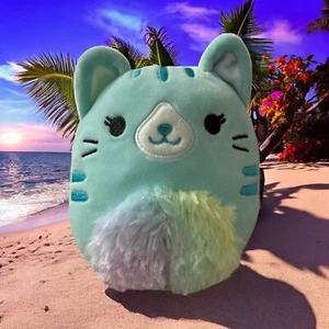 Squishmallow 5 Zoll Corinna die Katze KellyToy blau Regenbogenfell Bauch Plüsch - Bild 1 von 5