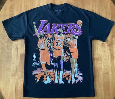 Camiseta Sergio Calabasas Lakers tamanho M Kobe Magic Kareem LeBron. Superdimensionado. - Imagem 1 de 4