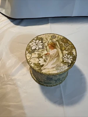 PUNCH STUDIO MERRY CHRISTMAS Angel And Dove 3.5 OZ SOAP IN KEEPSAKE GLITTER BOX - Image 1 of 4