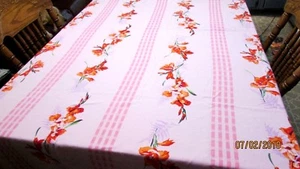 BEAUTIFUL VINTAGE FABRIC TABLECLOTH PINK RED GLADIOLUS GLADS 79 X 86 IN Rectangl - Picture 1 of 2