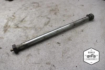 Honda CL450 1972 Scrambler basculante trasero eje de pivote J15-8941.Qe Foto 1 de 4