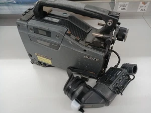 Sony HD Camcorder With Viewfinder HDW-750 HDVF20A Junk Used - Picture 1 of 11