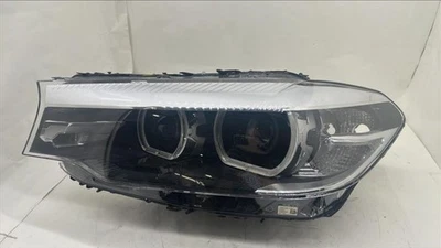 BMW 530i LEFT Headlamp (LED, adaptive), incandescent turn signal, 17-20 Foto 1 de 4