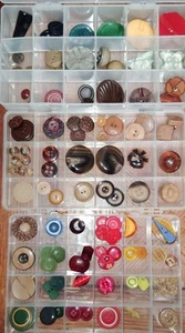 Vintage Unique Bakelite Apple Juice Celluloid Wood Buttons - Picture 1 of 10