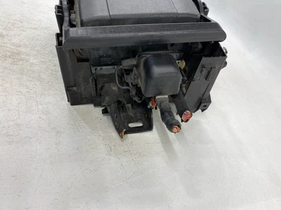 Used Fuse Box Engine fits: 2019 Gmc Sierra 1500 pickup ID 84071500 Grade B - Image 1 of 4