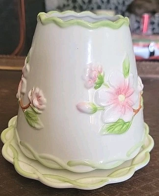 Tarro de cerámica Candelabro Topper Tono con Plato Flor de Cerezo Patrón Foto 1 de 4