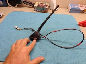AMPLIFICADOR ANTENA RADIO SCION XD 08 09 10 11 12 BASE Y MÁSTIL - Imagen 1 de 8