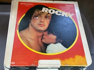 RCA pictures present SYLVESTER STALLONE ROCKY SelectaVision VideoDiscs CED - Imagen 1 de 2