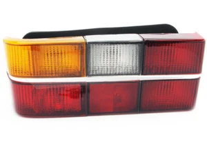 Volvo 1372212 Heckleuchte Links Chrom 242 244 262 264 1979-1989 Limousine - Afbeelding 1 van 2