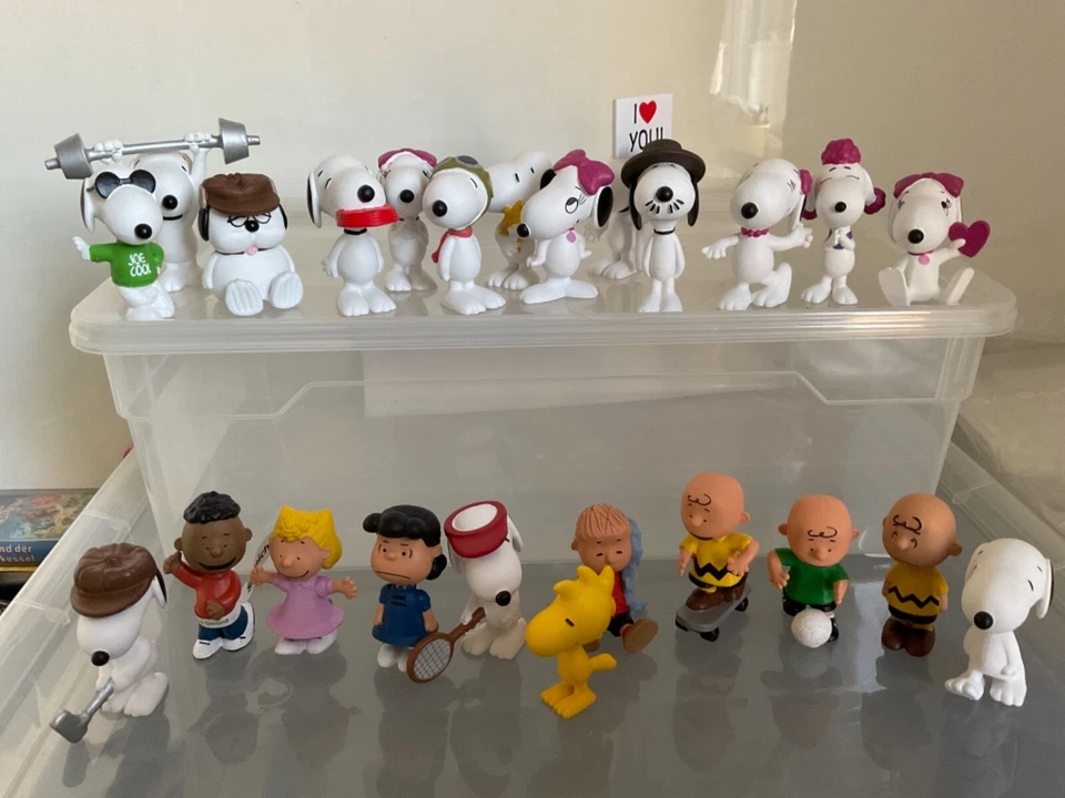 Snoopy Peanuts Schleich Figure -Choice- Charlie Brown Lucy Franklin Belle Bob - Image 1 of 1