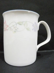 Royal Doulton Expressions Summer Carnival Mug - a/f chip to rim - Picture 1 of 10