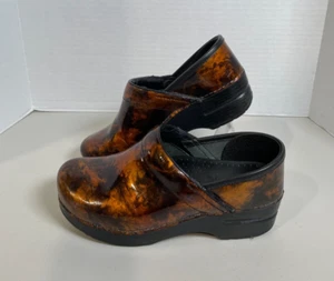 Dansko Women's Copper Leaf Marble Patent Leather Clogs Size 36 US 5.5-6 - Picture 1 of 8