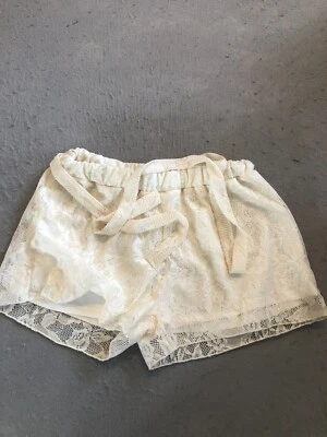 Pantalones Cortos Body Central Para Mujer Grandes Nuevos Marfil Encaje Cintura Elástica y Corbata Parte Inferior Foto 1 de 4