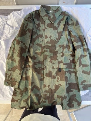 Luftwaffe WH Splinter-B Sprungkittel Aufdruck auf grünem Stoff (Tarnjacke) - Bild 1 von 4