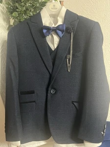 Kids Suit With Chain Irish Suit - Picture 1 of 5
