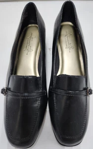 NEW Soft Style Womens  H74869 Size 8.5W Black Slip On Loafer 2" Block Heel 8.5 - Picture 1 of 8