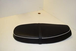 Triumph Bonneville T100 fabricante de equipos originales asiento doble T23011932 TRI # 60 - Imagen 1 de 5