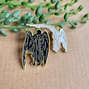 Good Omens Enamel pin badge set of 2 - Crowley and Aziraphale Metal Pins Gift - Picture 1 of 1