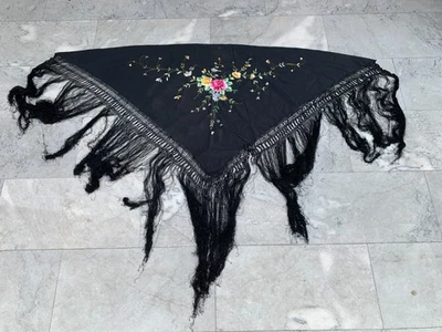 Bufanda floral bordada chal de seda negro hecho a mano vintage de Manila 3x5 154x81 cm Foto 1 de 4