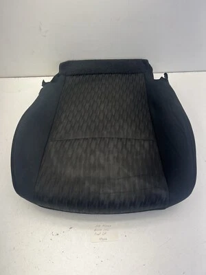 Cojín inferior asiento delantero izquierdo Nissan Rogue 2017-2020 OEM.  Foto 1 de 4