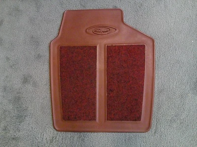One (1) Factory  DRIVER'S side OEM 1975 - 1979 Lincoln  floor mat Maroon red Foto 1 de 4