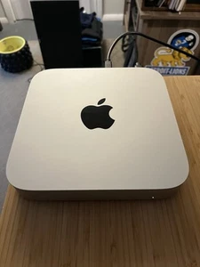 Apple Mac mini (256GB SSD, M1, 8GB) Silber - MGNR3LL/A (November, 2020) - Bild 1 von 11