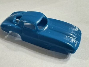 '63 Corvette Blue Plastic Body (Body Only) for Thunderjet 500 - NEW - Picture 1 of 3