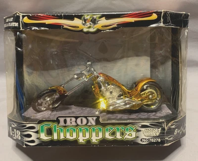 Motor Max Iron Choppers Golden and Flames Paint  1/18 Scale - Image 1 of 4
