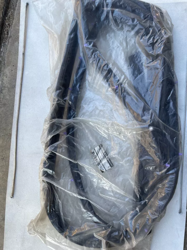 Genuine Nissan Rear Weatherstrip Door Seal For Infiniti QX60 JX35 82830-3JA0A - Image 1 of 1