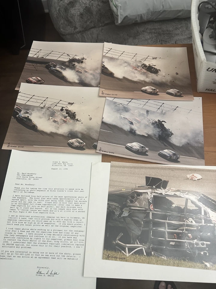 Fotos reales de NASCAR Ricky Cravens naufragio Talladega Glenn Smith con letra Foto 1 de 4