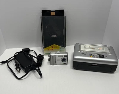 Kodak Easy Share Printer Dock Series 3 w/ C530 Point And Shoot Camera - Image 1 of 4