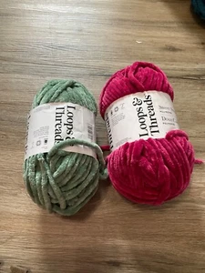 Loops & threads sweet snuggles yarn. Colors: agave & berry. Lot of 2 - Picture 1 of 1