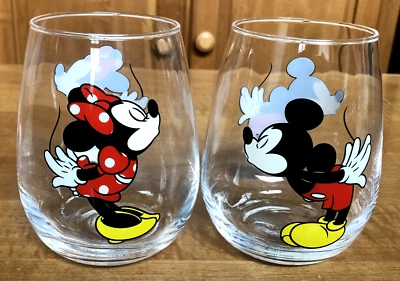 Набор из 2 бокалов для вина без стержня Disney Kissing Mickey and Minnie Mouse - Изображение 1 из 3