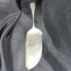 RARE GORHAM ROSES STERLING SILVER Fish Server PIE SERVER 99 GRAMS - Picture 1 of 7