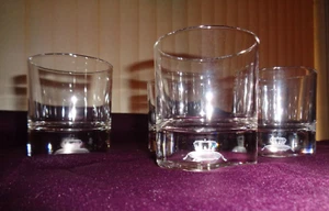 CROWN ROYAL 'GENEROSITY WORTHY OF THE CROWN' 3D Hologram Rock Glasses SET OF 5 - Picture 1 of 12