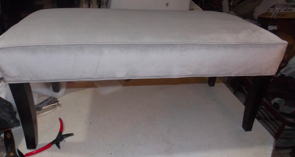 Banco de extremo de cama de nogal (BB-2) Foto 1 de 4