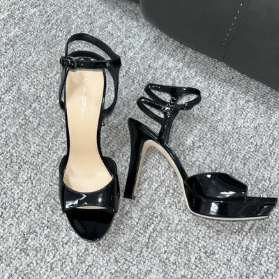 $225 VIA SPIGA BROOKE 2 Sandalias de plataforma con correa al tobillo de charol negro 10 M Foto 1 de 4