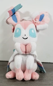 Tomy Pokémon Plüschtier SYLVEON Nintendo Stofftier Fledermaus Spielzeug 2017 10 Zoll - Bild 1 von 8