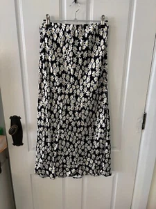 Sportsgirl Floral Aline Midi Black & White Skirt Excellent Condition Size 10 - Picture 1 of 2