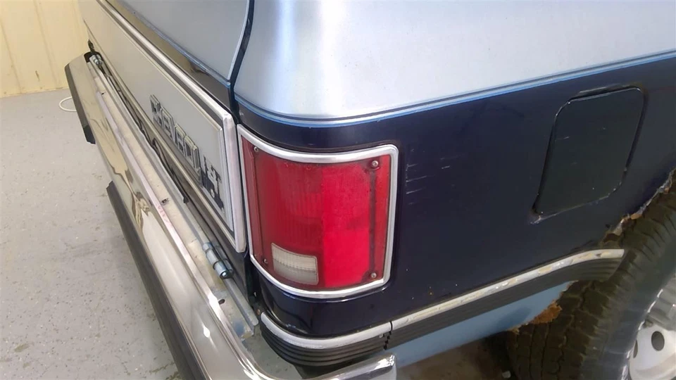 Conjunto de luz trasera derecha usado se adapta a: Chevrolet Blazer/jimmy 1991 (tamaño completo) con c Foto 1 de 4