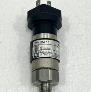 United Electric UE Spectra Pressure Switch 10-F11-M511-M201 - Picture 1 of 6