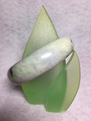 Pulsera vintage de jadeíta 100 % natural de 53 mm lavanda y verde. Foto 1 de 4