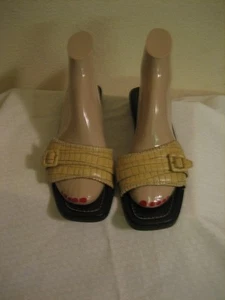 Donald J Pliner beige Leder Pantoletten Sandalen Schuhe Schuhgröße 8,5 N - Bild 1 von 1