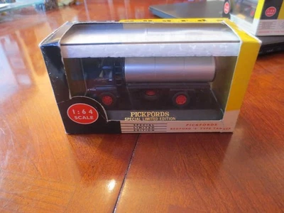 Vanguards Bedford S Type Tanker. Pickfords. - Image 1 of 4