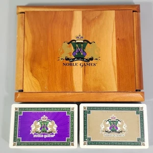 Juego de 2 barajas de cartas Noble Games estuche de almacenamiento de madera de cerezo edición limitada - Imagen 1 de 21
