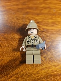 LEGO Rene Belloq Minifigure 7623 IAJ009 Indiana Jones CMF