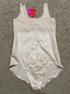 SPANX Mujer Talla M Thinstincts 2.0 Tank Panty Body Champaigne Beige 10348R - Imagen 1 de 14