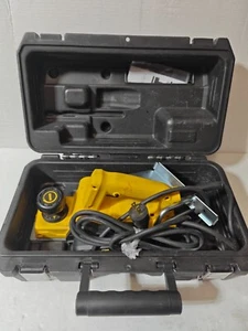 Kit de cepilladora manual DEWALT, 5,5 amperios, 3-1/4 pulgadas con cable (D26677K) excelente estado - Imagen 1 de 9